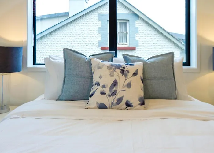 Explore Addington And Cbd 1 Bed W/Carpark